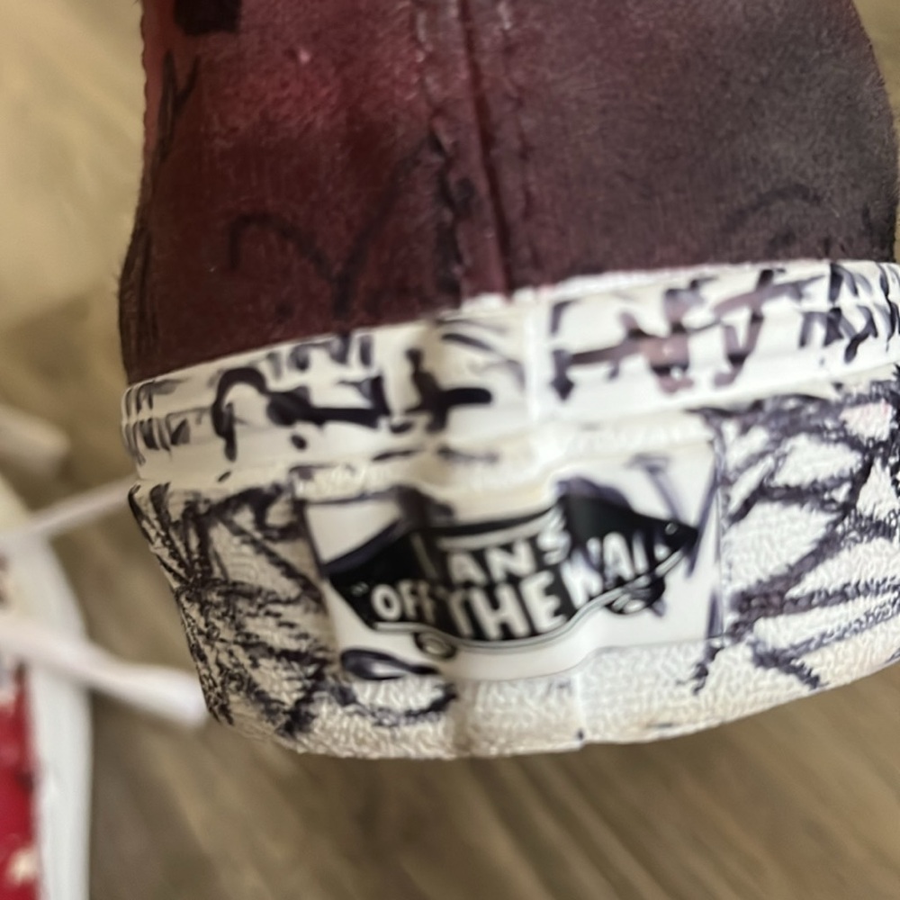 Vans  Halloween very unique custom shoes size 10.5 Man off the wall, Halloween - Picture 9 of 11